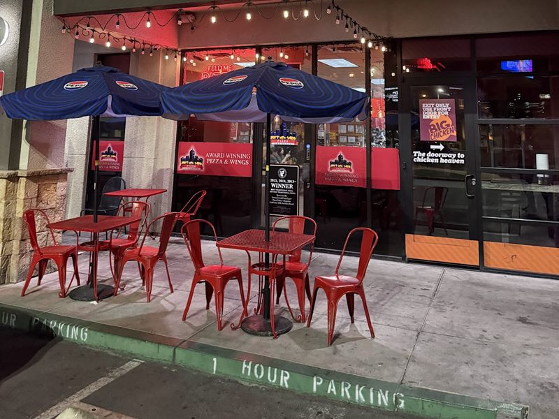 Joe's New York Pizza Paradise Road exterior